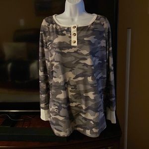 NWOT Long  sleeve Camo shirt.